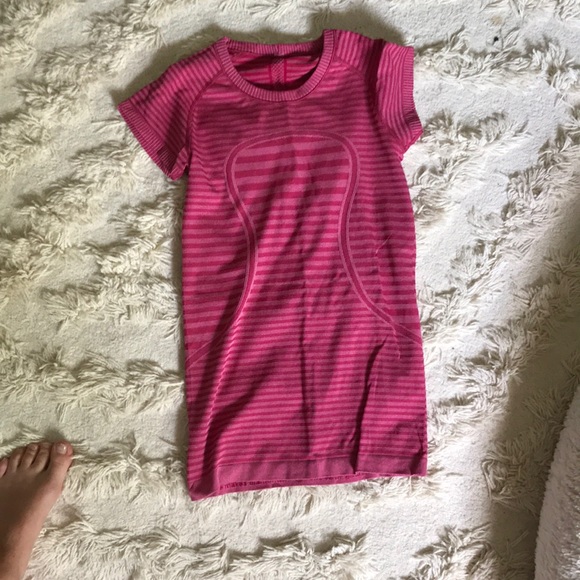 lululemon athletica Tops - Lulu lemon top